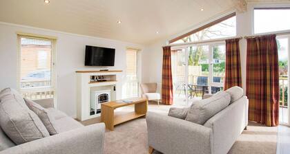 Deluxe 3 Lodge Slps 6 parking, ensuite & decking