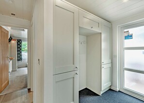 Interior - Deluxe Lodge with ensuite & decking (Bowness-on-Windermere)
