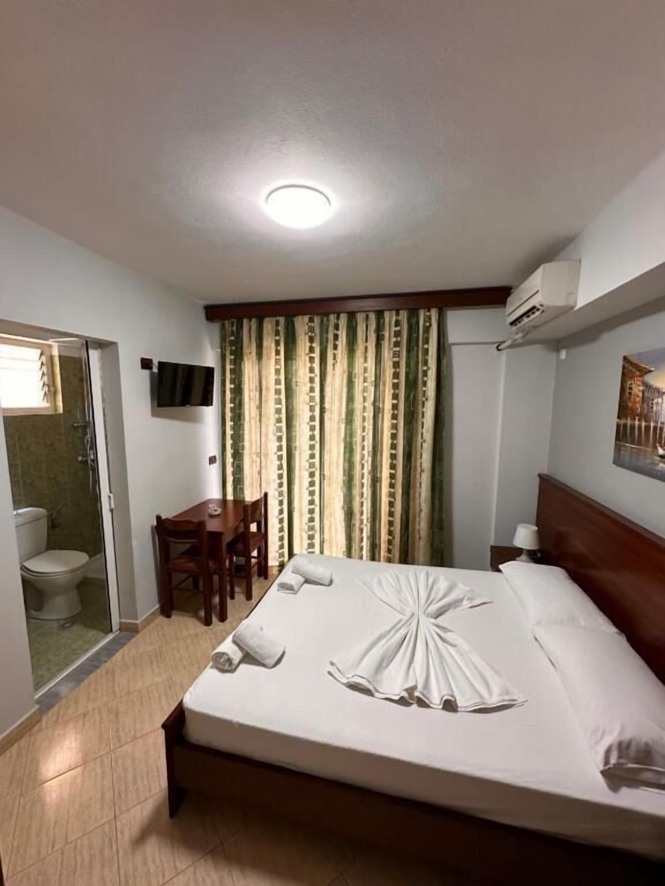 Double Room, Balcony | Free WiFi, bed sheets