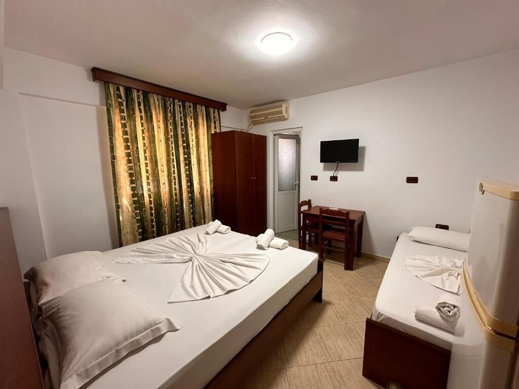 Double Room | Free WiFi, bed sheets