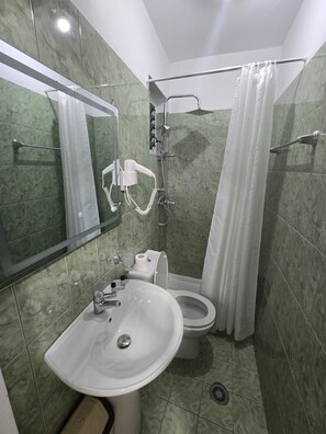 Bathroom - Hotel Venera (Saranda)