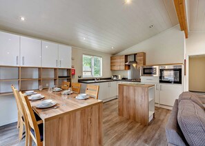 Unclassified image, 4 of 18, button