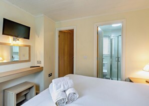 2 bedrooms