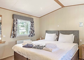 2 bedrooms - Silver Accessible with parking (Bowness-on-Windermere)