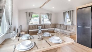 Interior - Silver 3, Slps 8, parking (Porthcawl)