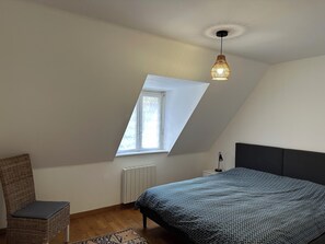 3 chambres, bureau, fer et planche à repasser, Wi-Fi gratuit