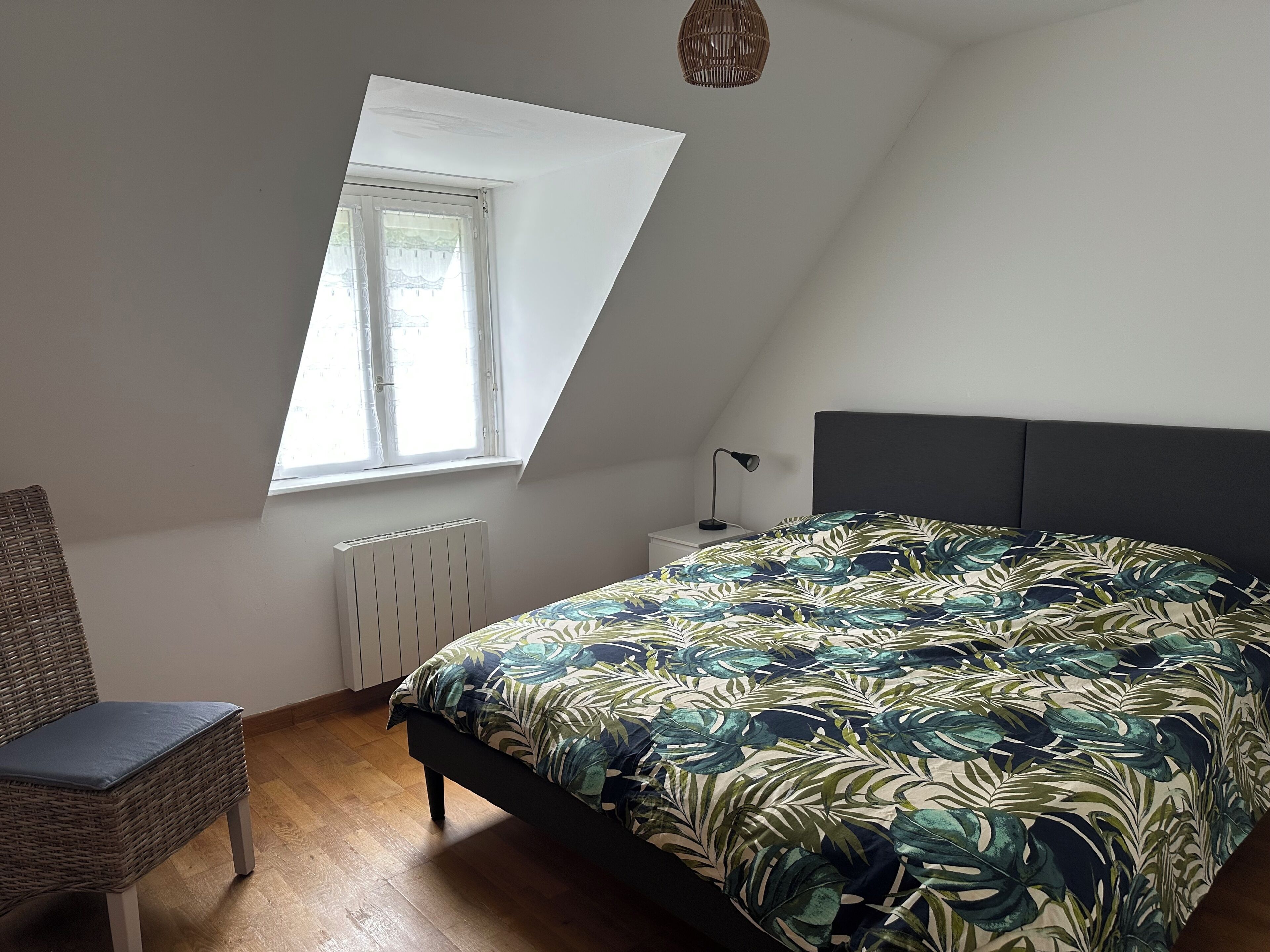 4 bedrooms, desk, iron/ironing board, free WiFi