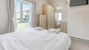 3 bedrooms