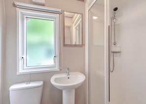 Bathroom - Gold 2, Slps 6, Accessible, parking (Porthcawl)