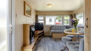 TV - Bronze 3 Bedroom Caravan, Sleeps 6 (Clacton-on-Sea)