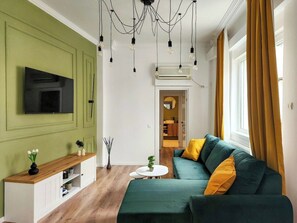 Living area - Sky Central Bucharest (București)