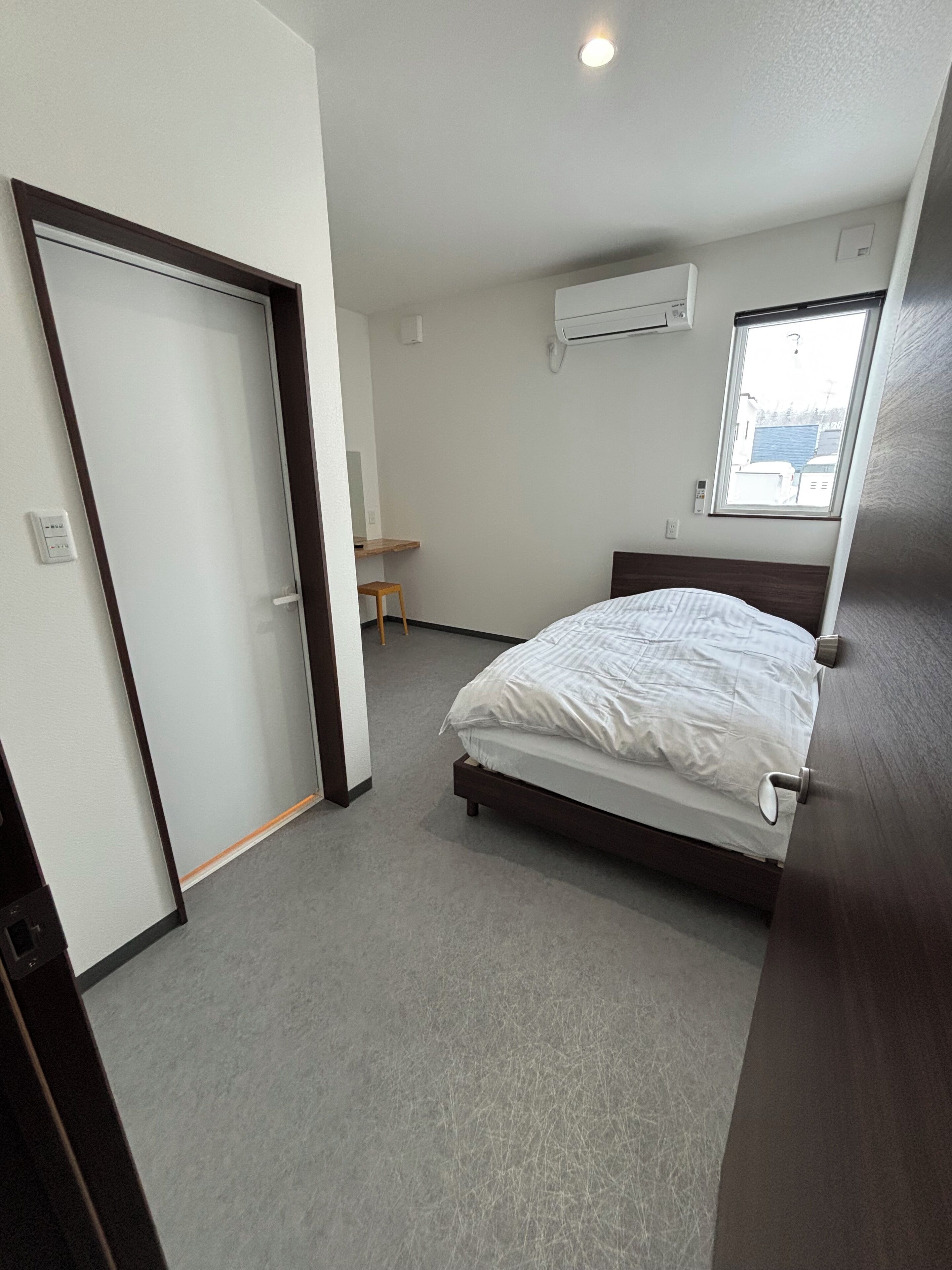 Chambre Double, vue ville | Bureau, espace de travail pour ordinateur portable, Wi-Fi gratuit