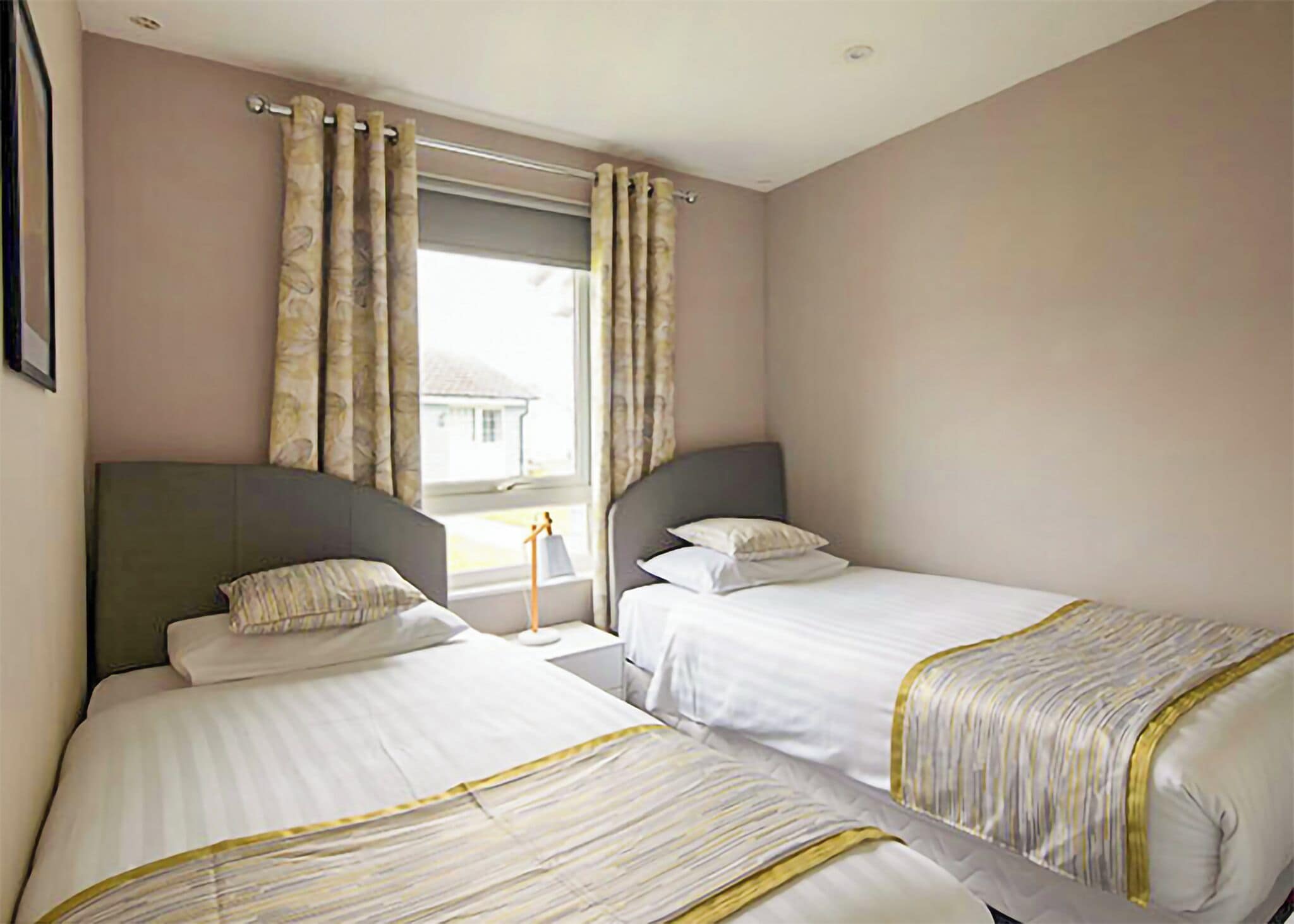 2 bedrooms