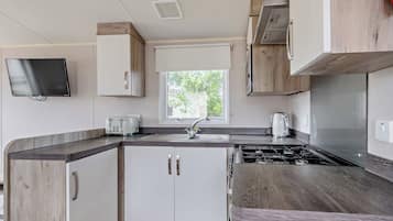 Fridge, oven, stovetop, toaster