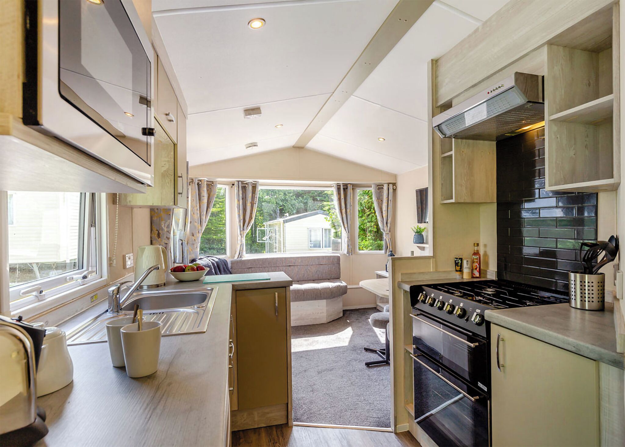 Fridge, oven, stovetop, toaster