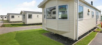 Bronze Caravan with parking 2 bed slp 6