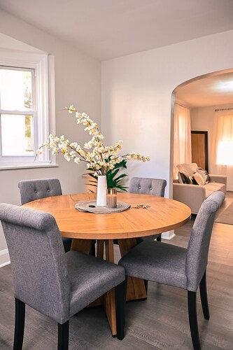 Luxury + Cozy 2bedroom apartment in Baltimore with secured private parking