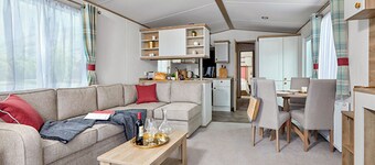 Bronze 2 Bedroom Caravan, Sleeps 3. With parking