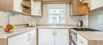 Gold Premium Caravan with parking