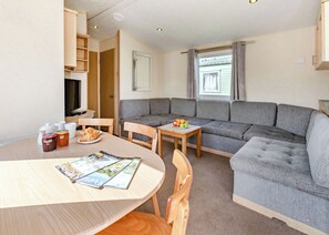 Dining - Silver Caravan with parking, ensuite & decking (Lizard Peninsula)