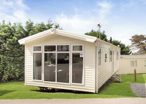 Unclassified image, 3 of 9, button - Silver Premium Caravan with parking (Lizard Peninsula)