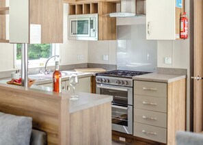 Unclassified image, 4 of 9, button - Silver Premium Caravan with parking (Lizard Peninsula)