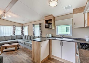 Unclassified image, 2 of 10, button - Gold Accessible with parking & decking (Lizard Peninsula)