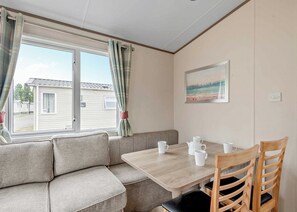 Dining - Bronze 2 Bedroom Caravan, Sleeps 6 (Great Yarmouth)