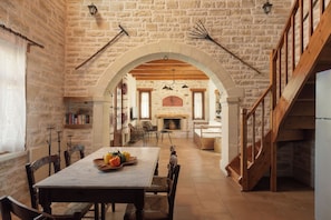 Dining - Asterion by Forest Villas (Rethymno)
