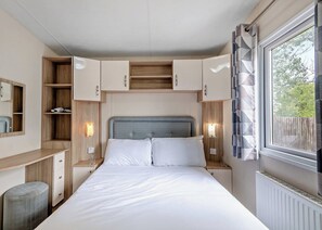 3 bedrooms - Gold 3 Bedroom Caravan, Sleeps 6 (Great Yarmouth)