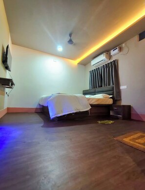 Deluxe Double Room | Ruang kerja komputer riba, Wi-fi percuma 