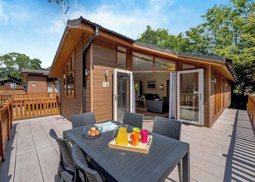 Deluxe 3, Slps 6, parking, ensuite, decking