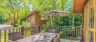 Superior 3, Slps 4, parking, decking, lake view
