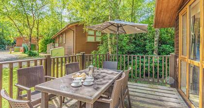 Superior 3, Slps 4, parking, decking, lake view