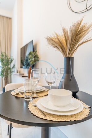 Dining - Just Minutes Drive From Dubai Autodrome, Within A Short Walk Of The Bus Stop (Dubai)