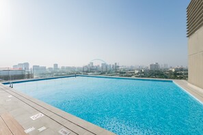 Pool - Just Minutes Drive From Dubai Autodrome, Within A Short Walk Of The Bus Stop (Dubai)