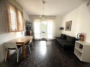TV - Nature retreat villa with private garden (Bibione Pineda)