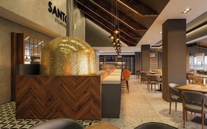 Restaurant - Montara Hotel, Tapestry Collection by Hilton (Ángeles)