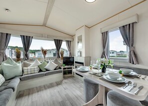 Living area - Bronze 3 Bedroom Caravan, Sleeps 8 (Clacton-on-Sea)