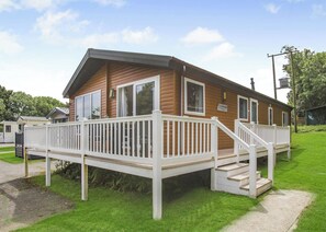 Exterior - Prestige Lodge, parking, ensuite, decking & HT 4 (Skegness)