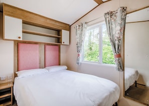 3 bedrooms - Bronze Caravan with parking* (Porthcawl)