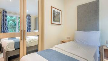 2 bedrooms
