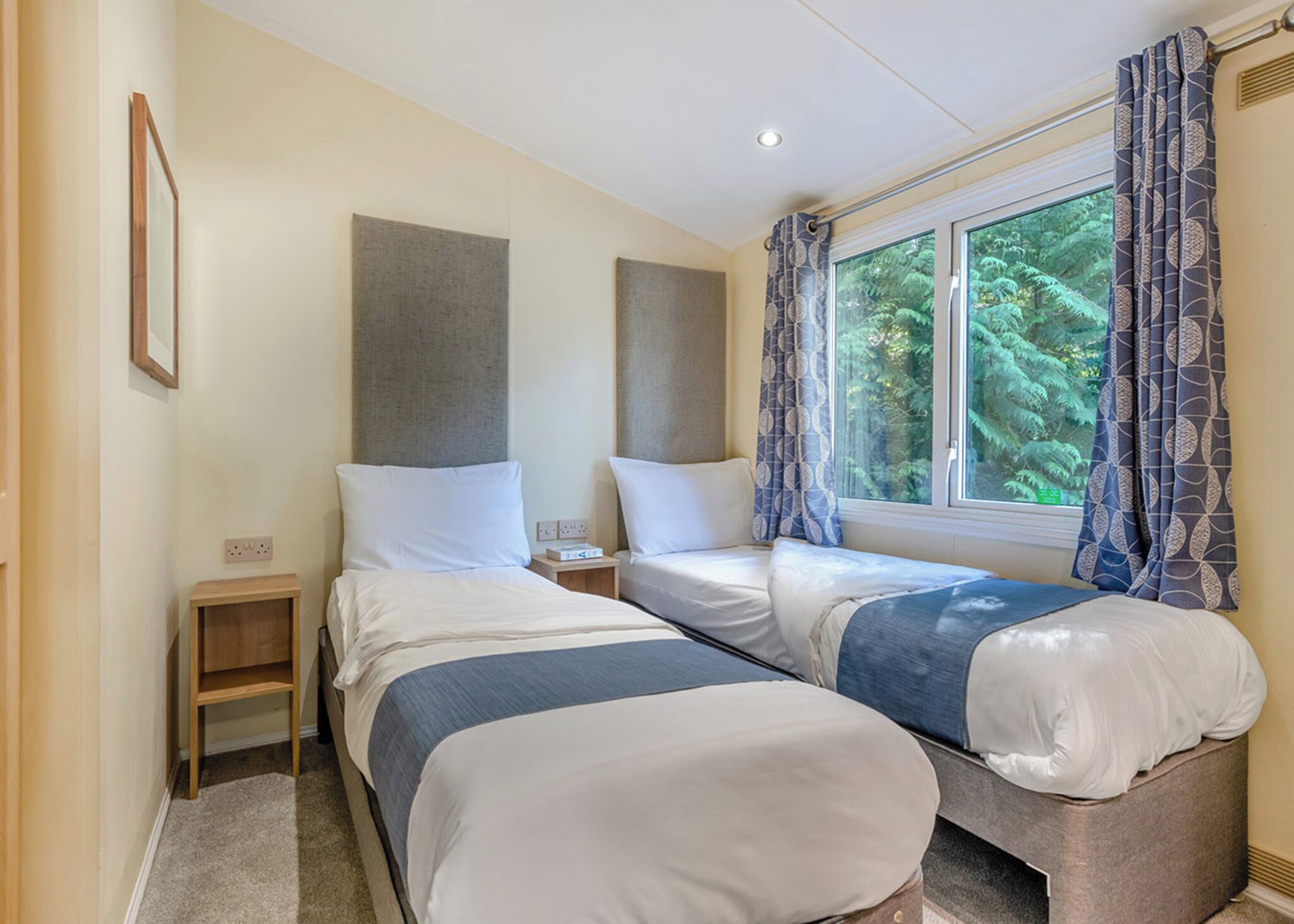 2 bedrooms