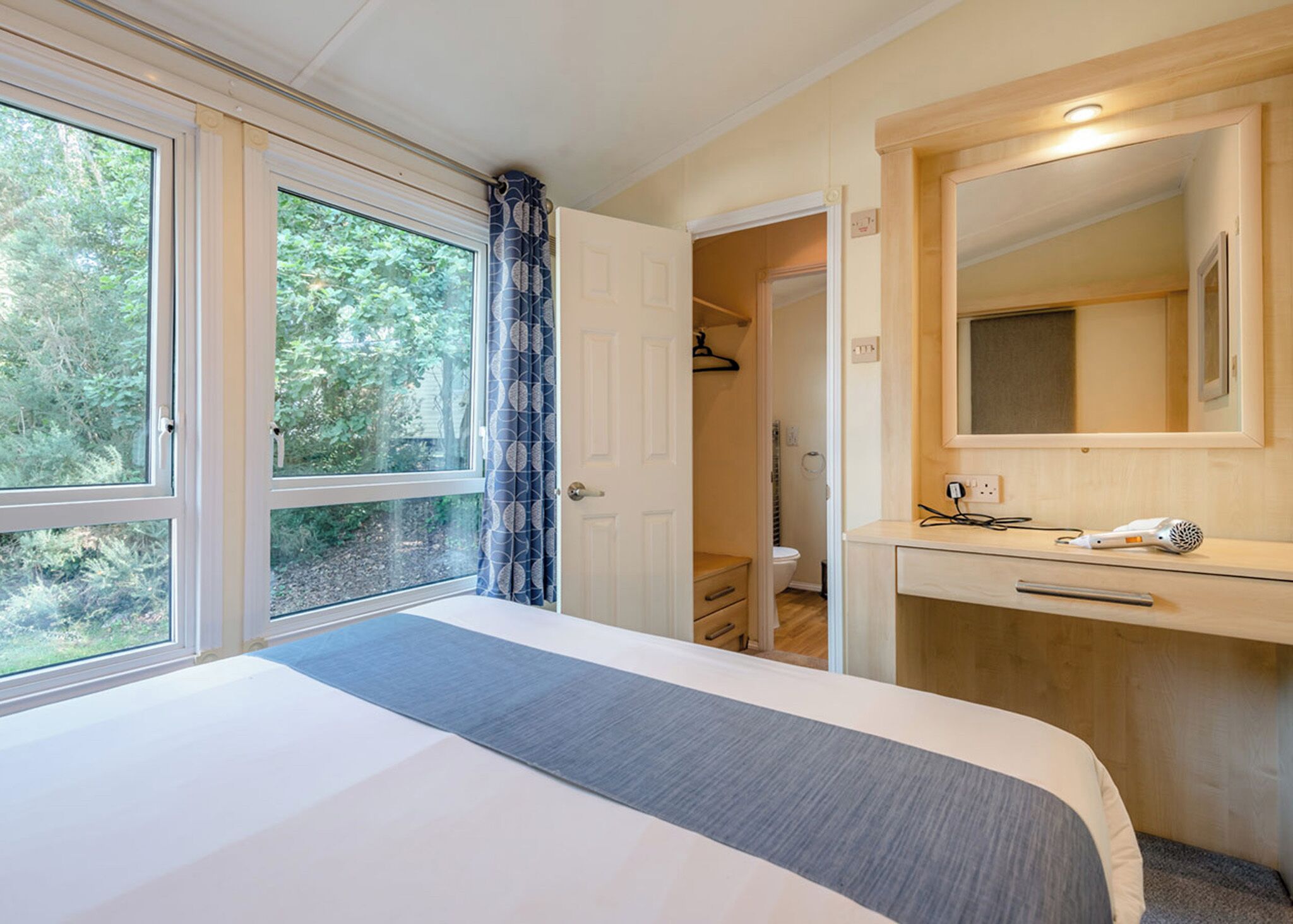 2 bedrooms