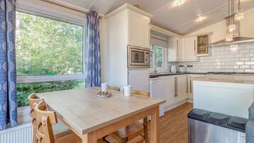 Kühlschrank, Ofen, Herdplatte, Toaster