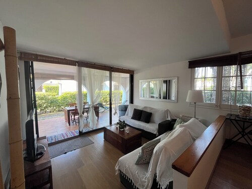 8043 - For 4 people, Pals, Apartment only 40 m from the beach HUTG-045600-08