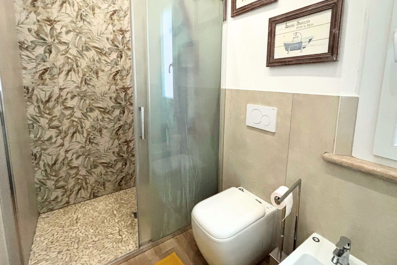 Dusche, Bidet, Handtücher