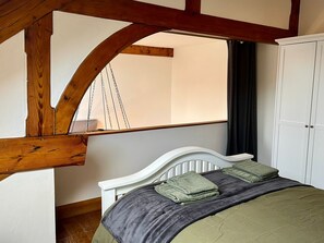 2 chambres, fer et planche à repasser, Wi-Fi, draps fournis