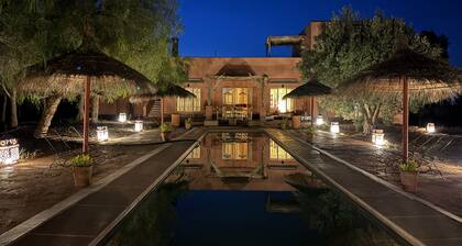 Un riad Ă la campagne Ă 15-20 minutes de Marrakech, piscine et vue sur l'Atlas