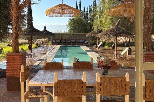 A riad in the countryside 15-20 minutes from Marrakech, swimming pool and view of the Atlas Mountains